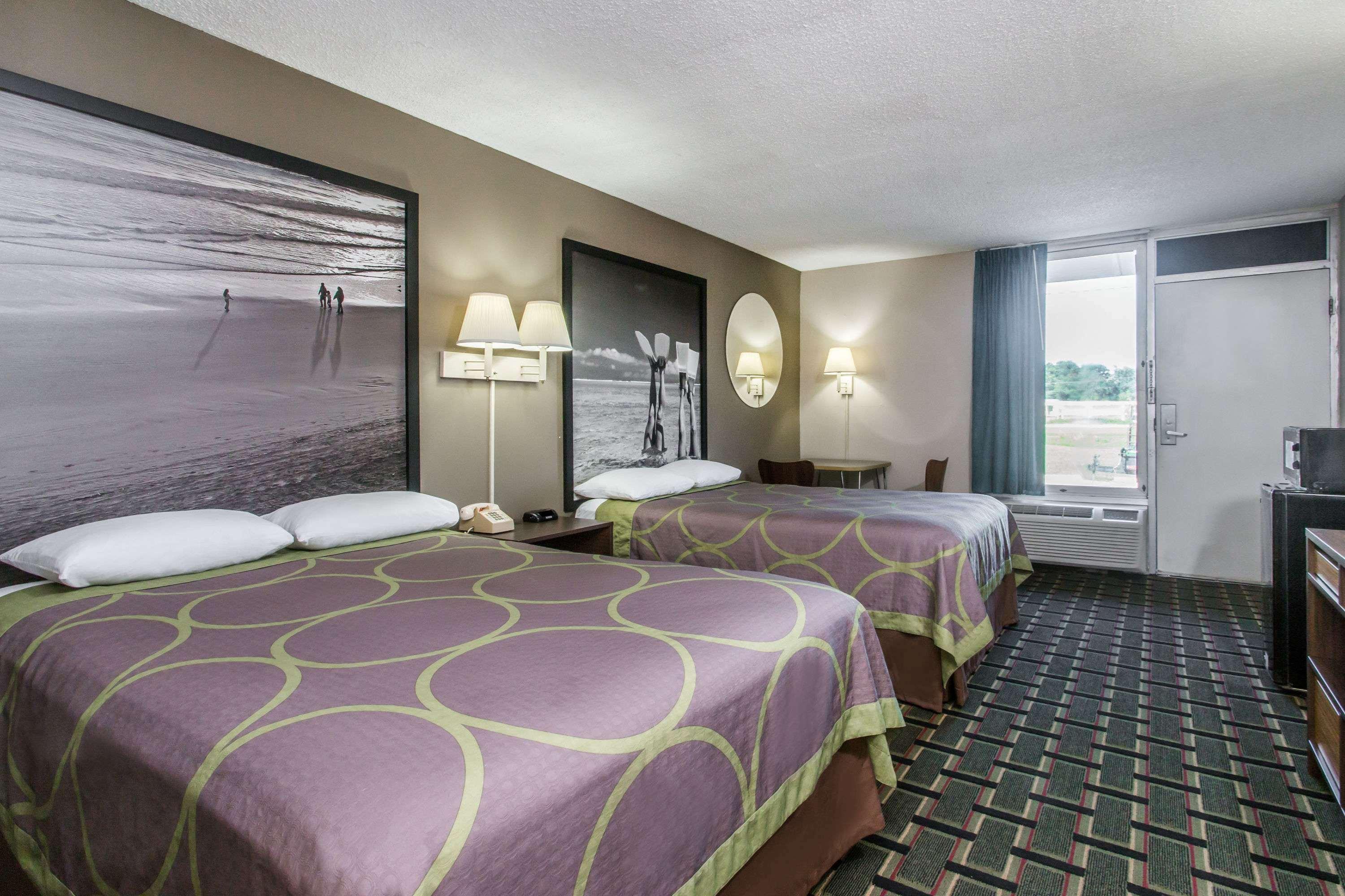 Super 8 By Wyndham I-75 Hotel