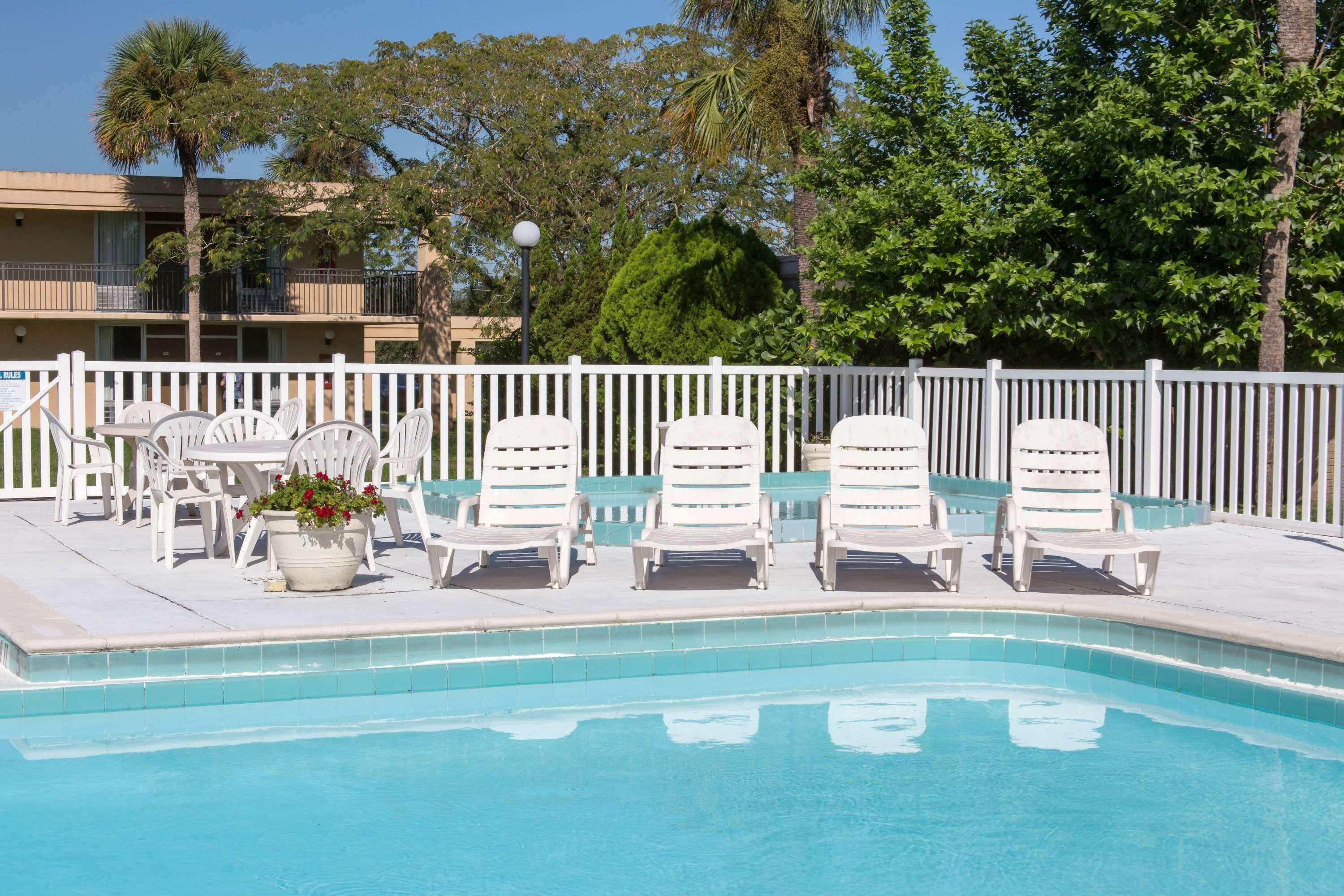 Super 8 By Wyndham I-75 3* Ocala