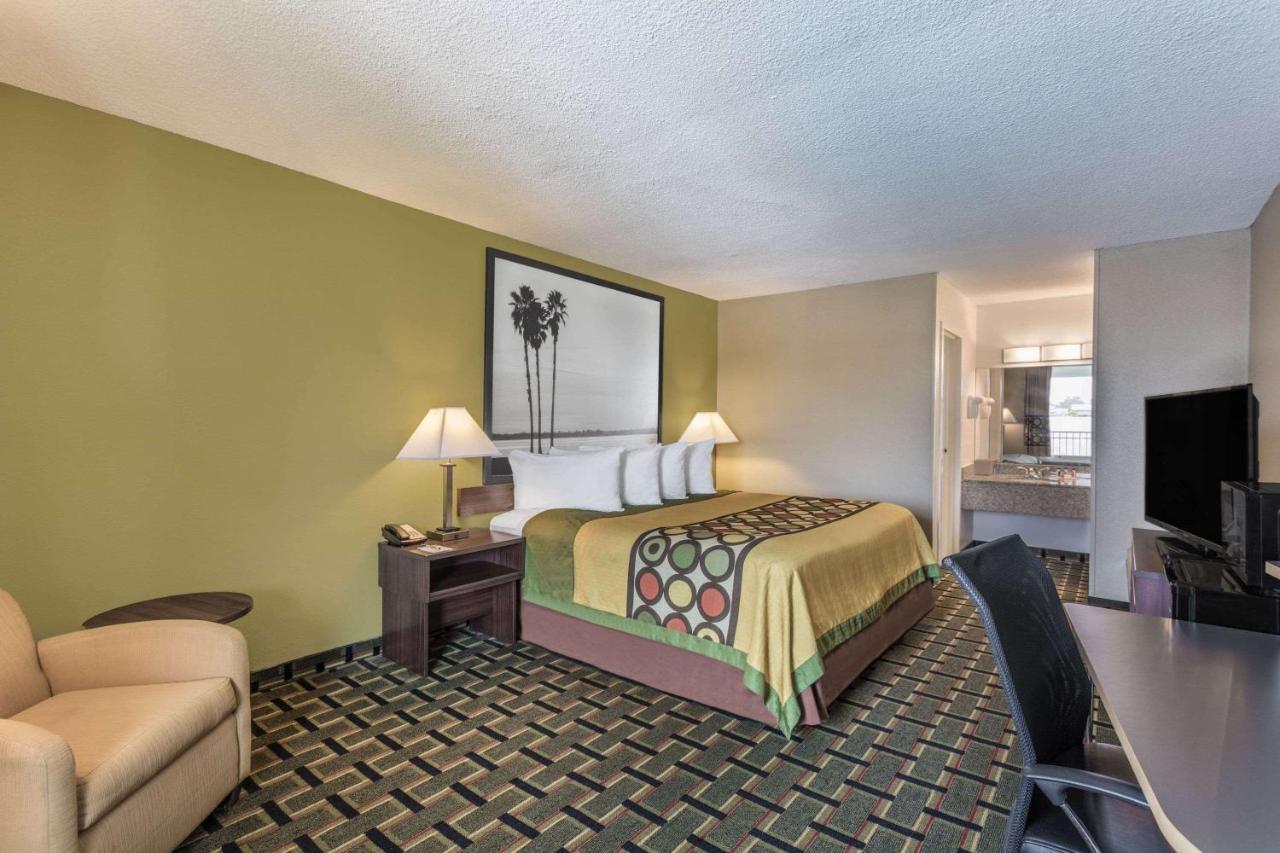 Super 8 By Wyndham I-75 Hotel Ocala