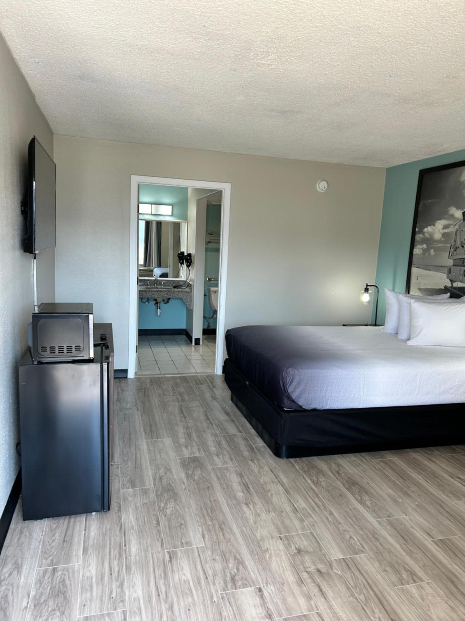Super 8 By Wyndham I-75 Hotel
