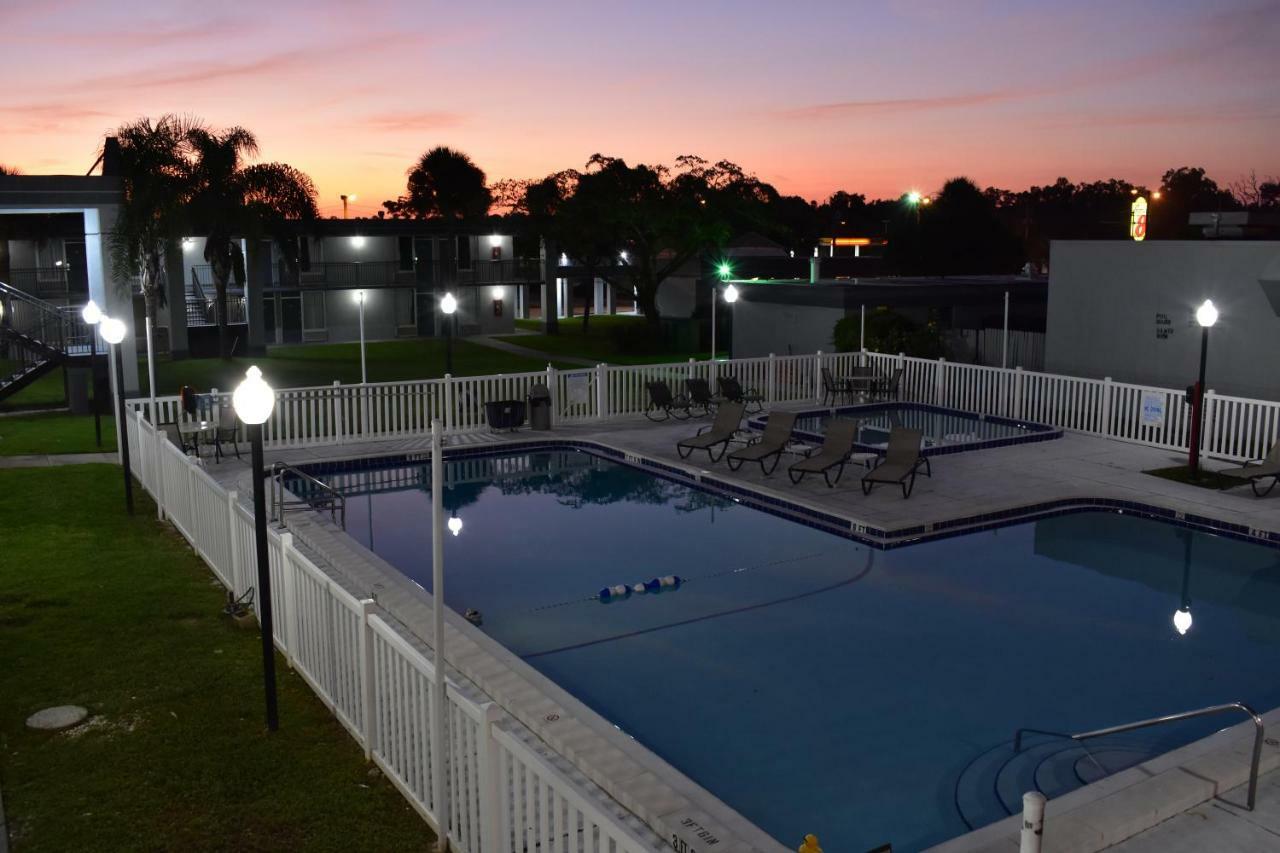 Hotel Super 8 By Wyndham I-75