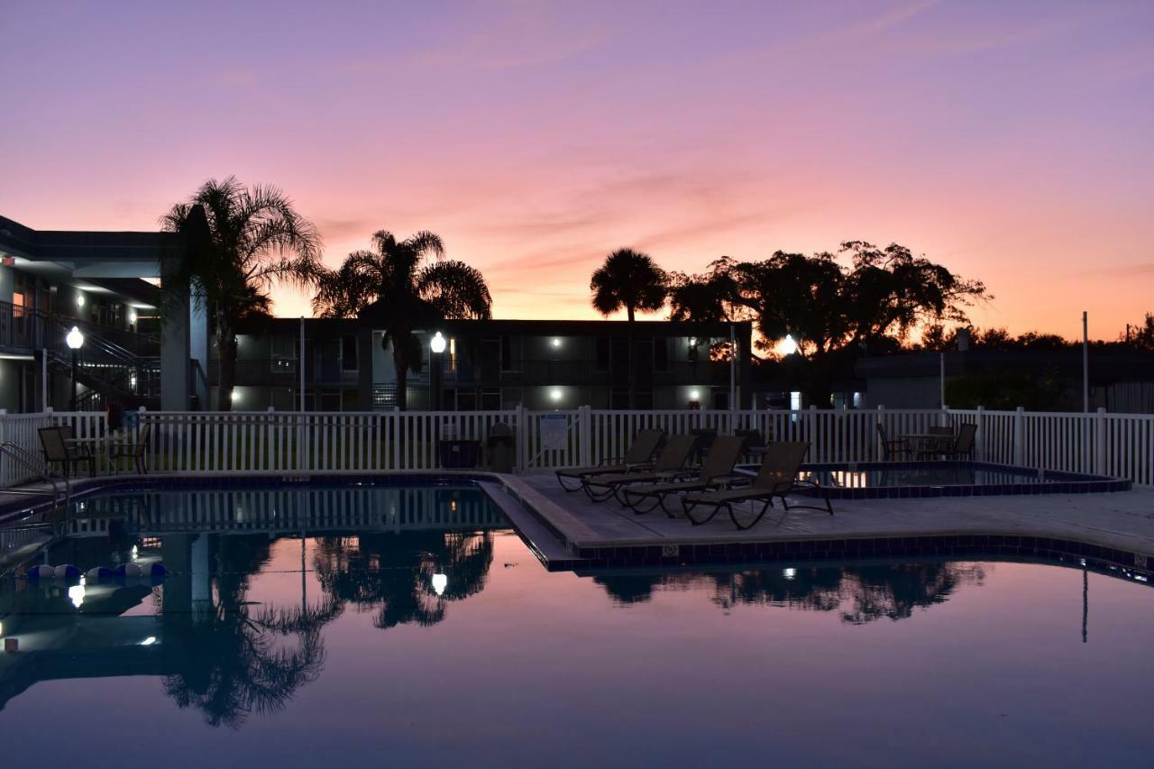 Hotel Super 8 By Wyndham I-75